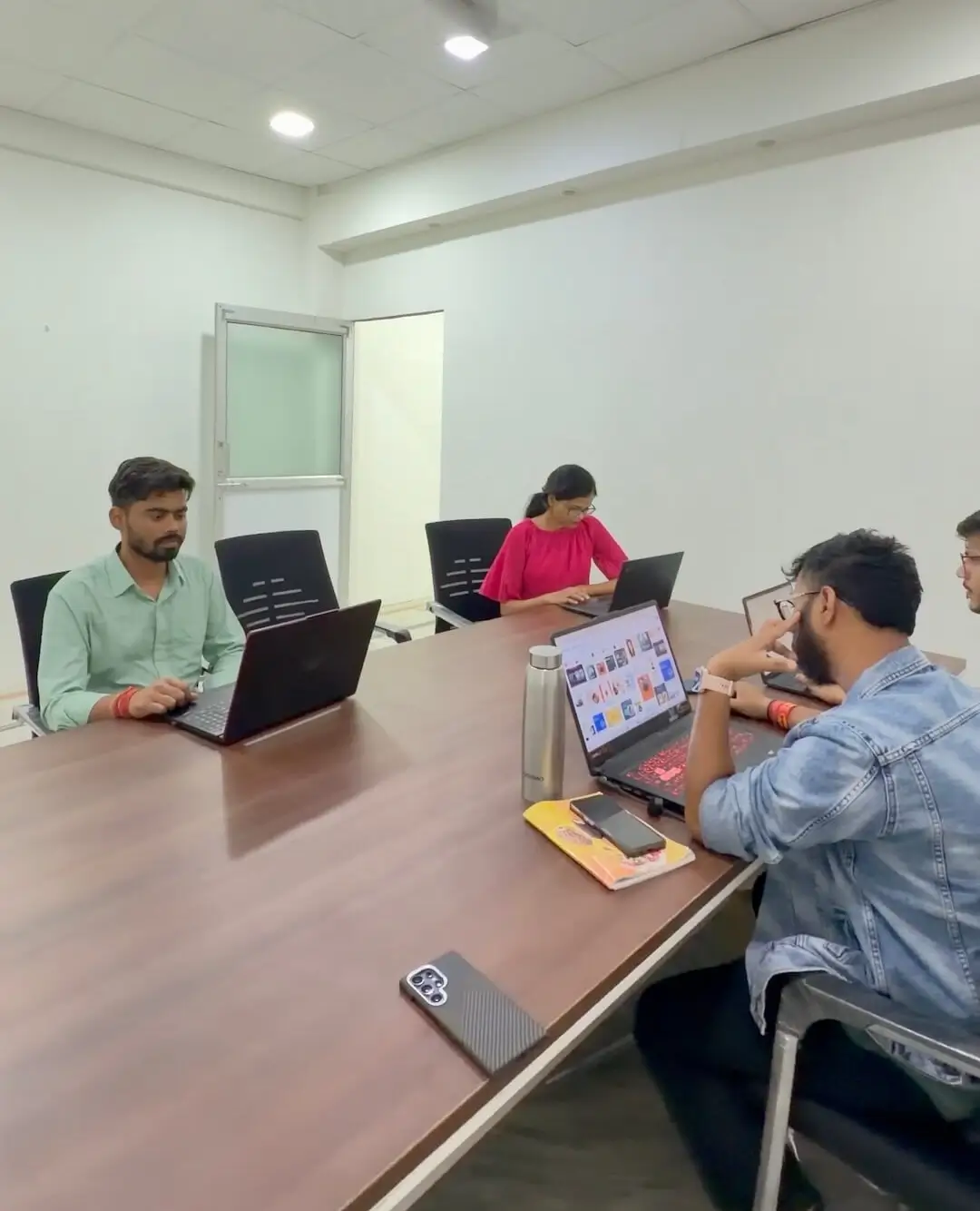 Students working on live coding projects at Cloudemy Edge Lucknow